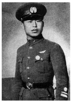 航空人物中国第一代飞行员故事陈怀民